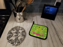 Load image into Gallery viewer, Frog on Lily Pad Green Polkadots Pot Holders - Set of 2 - Heat-Resistant Kitchen Essentials BB7098PTHD