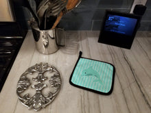 Load image into Gallery viewer, Dolphin Pot Holders - Set of 2 - Heat-Resistant Kitchen Essentials BB7120PTHD