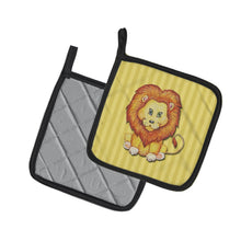 Load image into Gallery viewer, Lion Pot Holders - Set of 2 - Heat-Resistant Kitchen Essentials BB7146PTHD