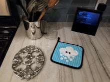 Load image into Gallery viewer, Weather Snowing Face Pot Holders - Set of 2 - Heat-Resistant Kitchen Essentials BB7158PTHD