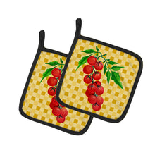 Load image into Gallery viewer, Cherry Tomato on Basketweave Pot Holders - Set of 2 - Heat-Resistant Kitchen Essentials BB7194PTHD