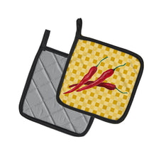 Load image into Gallery viewer, Chili Peppers on Basketweave Pot Holders - Set of 2 - Heat-Resistant Kitchen Essentials BB7195PTHD