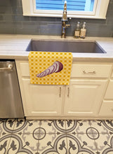 Load image into Gallery viewer, Red Onion on Basketweave Kitchen Towel – Artistic Dish Towel for Everyday Use BB7211KTWL