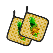 Load image into Gallery viewer, Whole Pineapple on Basketweave Pot Holders - Set of 2 - Heat-Resistant Kitchen Essentials BB7245PTHD