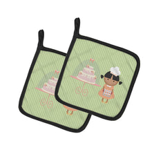 Load image into Gallery viewer, Cake Baker African American Green Pot Holders - Set of 2 - Heat-Resistant Kitchen Essentials BB7259PTHD