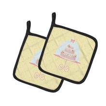 Load image into Gallery viewer, 3 Tier Cake on Yellow Pot Holders - Set of 2 - Heat-Resistant Kitchen Essentials BB7291PTHD