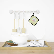 Load image into Gallery viewer, Decorated Cake on Green Pot Holders - Set of 2 - Heat-Resistant Kitchen Essentials BB7306PTHD