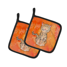 Load image into Gallery viewer, Leopard Watercolor Pot Holders - Set of 2 - Heat-Resistant Kitchen Essentials BB7396PTHD