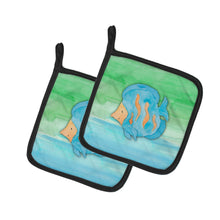 Load image into Gallery viewer, Blue Fish Watercolor Pot Holders - Set of 2 - Heat-Resistant Kitchen Essentials BB7419PTHD