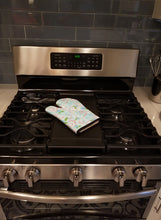 Load image into Gallery viewer, Watercolor Blue Flowers and Swirls Oven Mitt BB7482OVMT