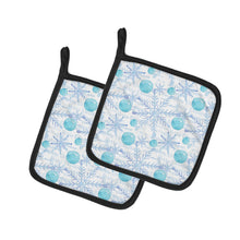 Load image into Gallery viewer, Winter Snowflakes on White Pot Holders - Set of 2 - Heat-Resistant Kitchen Essentials BB7487PTHD