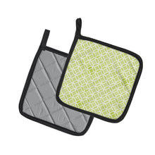 Load image into Gallery viewer, Gemoetric Circles on Green Watercolor Pot Holders - Set of 2 - Heat-Resistant Kitchen Essentials BB7493PTHD