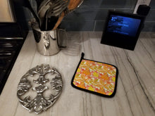 Load image into Gallery viewer, Fall Leaves Watercolor Pot Holders - Set of 2 - Heat-Resistant Kitchen Essentials BB7497PTHD