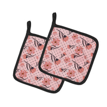 Load image into Gallery viewer, Pink Flowers and Polka Dots Pot Holders - Set of 2 - Heat-Resistant Kitchen Essentials BB7499PTHD