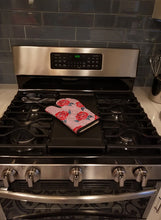 Load image into Gallery viewer, Watercolor Red Roses and Polkadots Oven Mitt BB7513OVMT