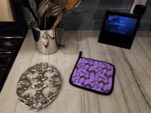 Load image into Gallery viewer, Watecolor Halloween Black Cats on Purple Pot Holders - Set of 2 - Heat-Resistant Kitchen Essentials BB7528PTHD