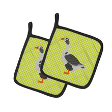 Load image into Gallery viewer, West of England Goose Green Pot Holders - Set of 2 - Heat-Resistant Kitchen Essentials BB7721PTHD