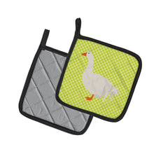 Load image into Gallery viewer, Sebastopol Goose Green Pot Holders - Set of 2 - Heat-Resistant Kitchen Essentials BB7728PTHD
