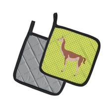 Load image into Gallery viewer, Guanaco Green Pot Holders - Set of 2 - Heat-Resistant Kitchen Essentials BB7747PTHD