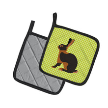 Load image into Gallery viewer, Tan Rabbit Green Pot Holders - Set of 2 - Heat-Resistant Kitchen Essentials BB7789PTHD