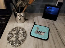 Load image into Gallery viewer, Pilgrim Goose Blue Check Pot Holders - Set of 2 - Heat-Resistant Kitchen Essentials BB8067PTHD