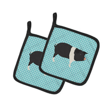 Load image into Gallery viewer, Hampshire Pig Blue Check Pot Holders - Set of 2 - Heat-Resistant Kitchen Essentials BB8113PTHD