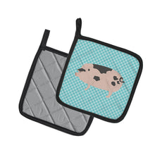 Load image into Gallery viewer, Gloucester Old Spot Pig Blue Check Pot Holders - Set of 2 - Heat-Resistant Kitchen Essentials BB8114PTHD