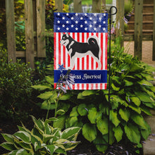 Load image into Gallery viewer, Alaskan Malamute American Garden Flag - Outdoor Decorative Yard Flag BB8405GF