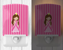 Load image into Gallery viewer, Brunette Girl Princess Ceramic Night Light BB8756CNL