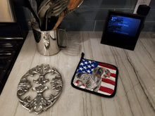 Load image into Gallery viewer, German Shorthaired Pointer Patriotic Pot Holders - Set of 2 - Heat-Resistant Kitchen Essentials BB9641PTHD