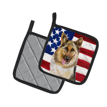 Load image into Gallery viewer, German Shepherd Patriotic Pot Holders - Set of 2 - Heat-Resistant Kitchen Essentials BB9654PTHD
