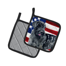 Load image into Gallery viewer, Giant Schnauzer Patriotic Pot Holders - Set of 2 - Heat-Resistant Kitchen Essentials BB9660PTHD