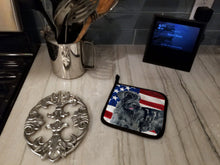 Load image into Gallery viewer, Giant Schnauzer Patriotic Pot Holders - Set of 2 - Heat-Resistant Kitchen Essentials BB9660PTHD