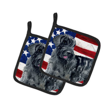 Load image into Gallery viewer, Giant Schnauzer Patriotic Pot Holders - Set of 2 - Heat-Resistant Kitchen Essentials BB9660PTHD