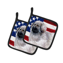 Load image into Gallery viewer, Moscow Watchdog Patriotic Pot Holders - Set of 2 - Heat-Resistant Kitchen Essentials BB9673PTHD