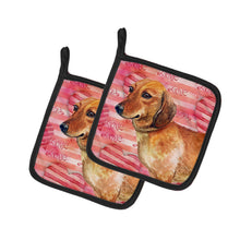 Load image into Gallery viewer, Dachshund Love Pot Holders - Set of 2 - Heat-Resistant Kitchen Essentials BB9739PTHD