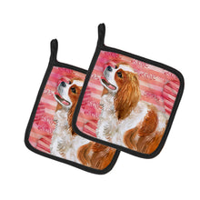 Load image into Gallery viewer, Cavalier Spaniel Love Pot Holders - Set of 2 - Heat-Resistant Kitchen Essentials BB9750PTHD