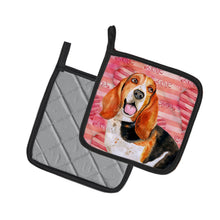 Load image into Gallery viewer, Basset Hound Love Pot Holders - Set of 2 - Heat-Resistant Kitchen Essentials BB9791PTHD