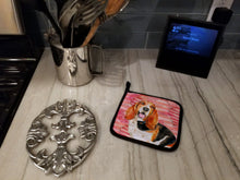 Load image into Gallery viewer, Basset Hound Love Pot Holders - Set of 2 - Heat-Resistant Kitchen Essentials BB9791PTHD