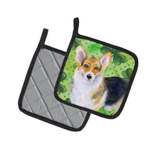 Load image into Gallery viewer, Pembroke Corgi St Patrick's Pot Holders - Set of 2 - Heat-Resistant Kitchen Essentials BB9816PTHD