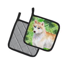 Load image into Gallery viewer, Siberian Husky St Patrick's Pot Holders - Set of 2 - Heat-Resistant Kitchen Essentials BB9829PTHD