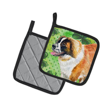 Load image into Gallery viewer, Saint Bernard St Patrick's Pot Holders - Set of 2 - Heat-Resistant Kitchen Essentials BB9853PTHD