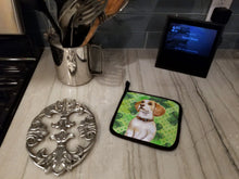 Load image into Gallery viewer, Beagle St Patrick's Pot Holders - Set of 2 - Heat-Resistant Kitchen Essentials BB9860PTHD