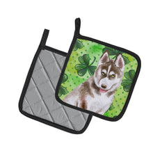 Load image into Gallery viewer, Siberian Husky Grey St Patrick's Pot Holders - Set of 2 - Heat-Resistant Kitchen Essentials BB9870PTHD