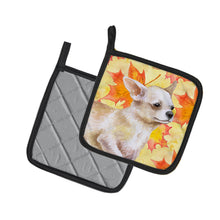 Load image into Gallery viewer, Chihuahua Leg up Fall Pot Holders - Set of 2 - Heat-Resistant Kitchen Essentials BB9958PTHD