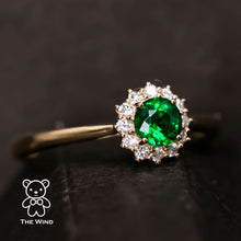 Load image into Gallery viewer, Beautiful Fire Emerald Halo Diamond Engagement Wedding Ring in 18K Yellow Gold