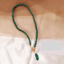 Load image into Gallery viewer, Malachite Pearl &amp; Leaf Elegant Necklace
