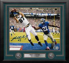 Load image into Gallery viewer, Brent Celek Touchdown v. Giants Philadelphia Eagles Autographed 16" x 20" Framed Football Photo