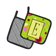 Load image into Gallery viewer, Letter E Monogram - Lime Green Pot Holders - Set of 2 - Heat-Resistant Kitchen Essentials CJ1010-EPTHD