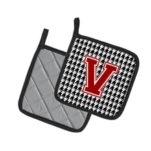 Load image into Gallery viewer, Letter V Monogram - Houndstooth Black Pot Holders - Set of 2 - Heat-Resistant Kitchen Essentials CJ1021-VPTHD